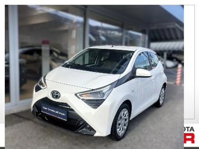 Toyota Aygo X-play 5-deurs Play