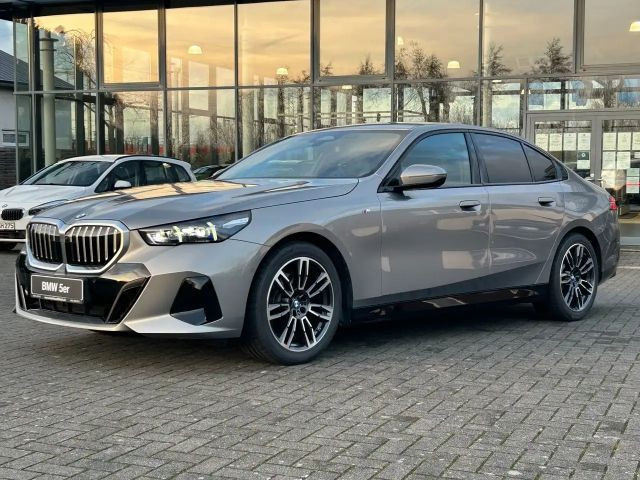 BMW 5 Serie 520 M-Sport Sedan 520i