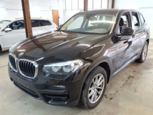 BMW X3 xDrive Advantage pakket