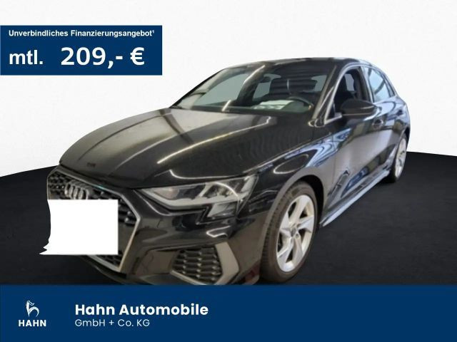 Audi A3 Sportback Sedan S-Line 1.5 TFSI