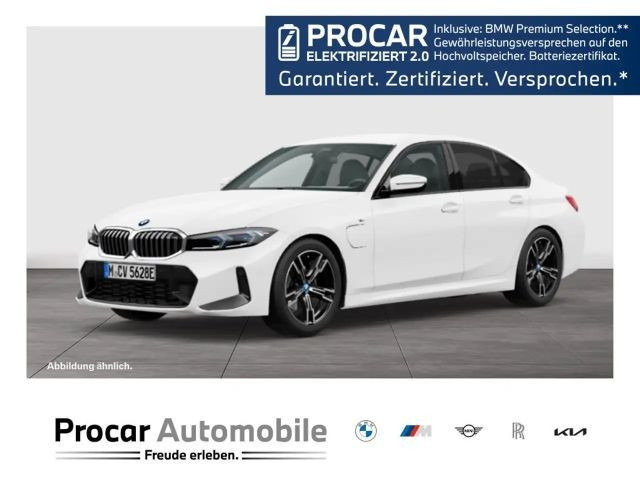 BMW 3 Serie 330 M-Sport xDrive Sedan 330e