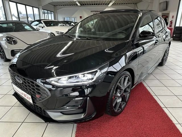 Ford Focus EcoBoost ST Line