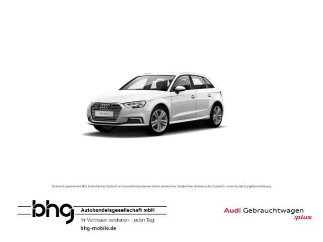 Audi A3 Sportback Sedan e-tron S-Tronic Sport