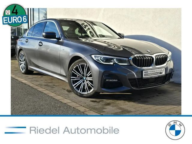 BMW 3 Serie 330 M-Sport xDrive Sedan 330d