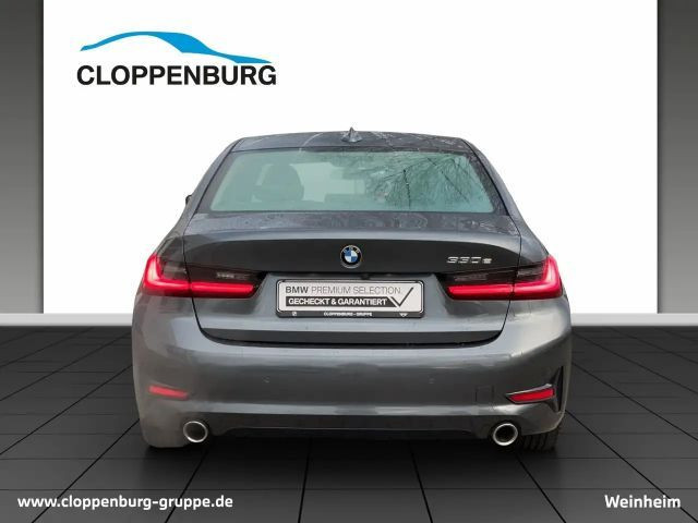 BMW 3 Serie 330 Sport Line Sedan 330e