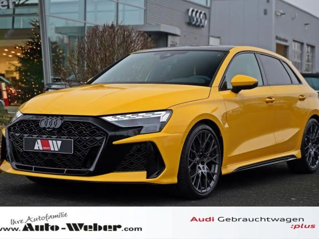 Audi RS3 Spb EXCLUSIVE PANO 280KMH MATRIX SCHALENSITZ