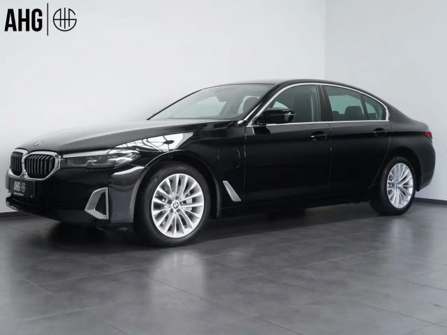 BMW 5 Serie 530 Luxury Line Sedan 530e