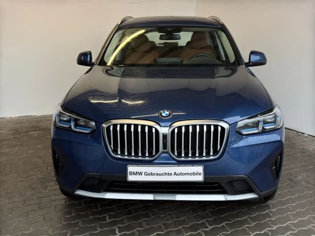 BMW X3 xDr20iA Navi.Laser.HUD.Pano.DriveAs.360°.Komf