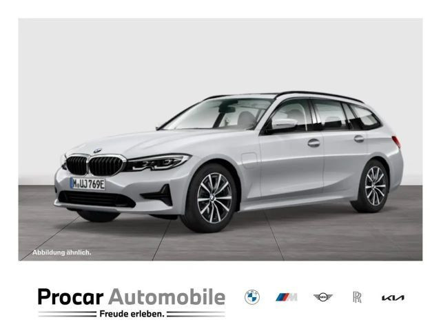 BMW 3 Serie 330 xDrive Advantage pakket 330e