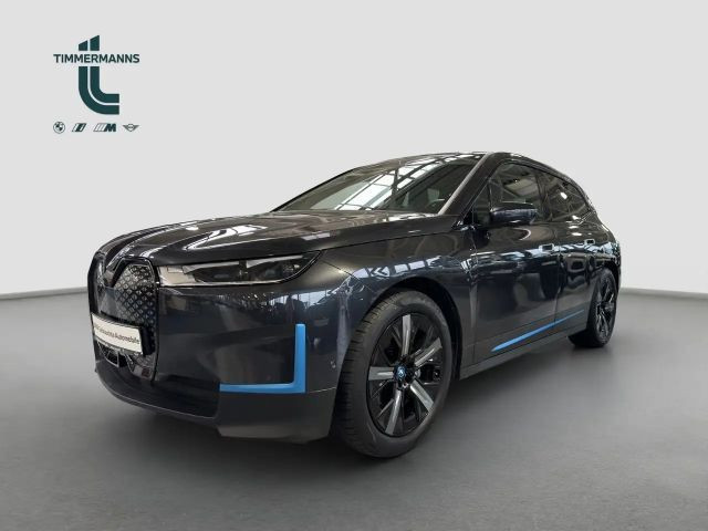 BMW iX xDrive40