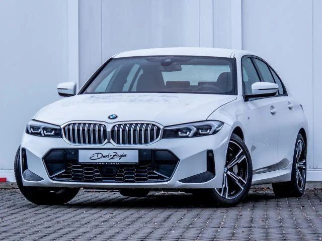 BMW 3 Serie 330 M-Sport Sedan 330i