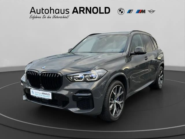 BMW X5 M50i