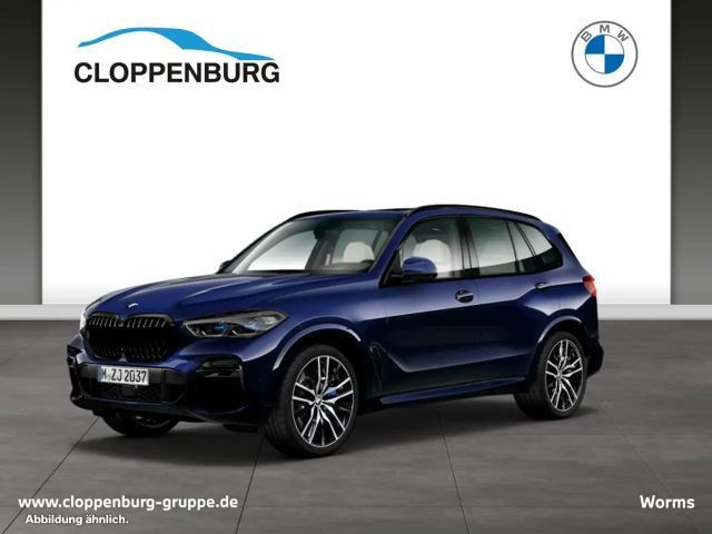 BMW X5 M50i