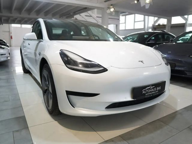 Tesla Model 3 Standard Range