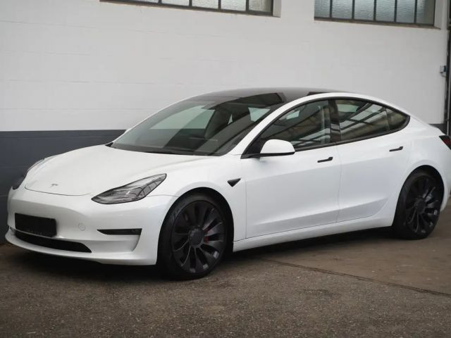 Tesla Model 3 Performance