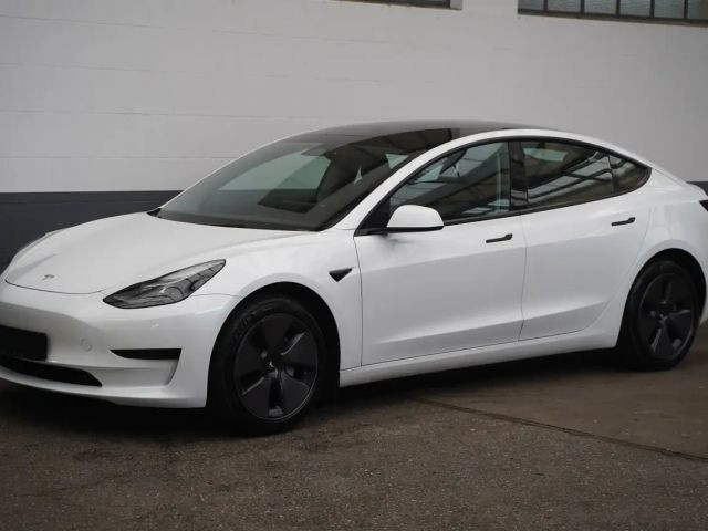 Tesla Model 3 Standard Range