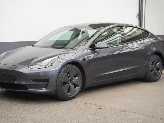 Tesla Model 3 Long Range RWD