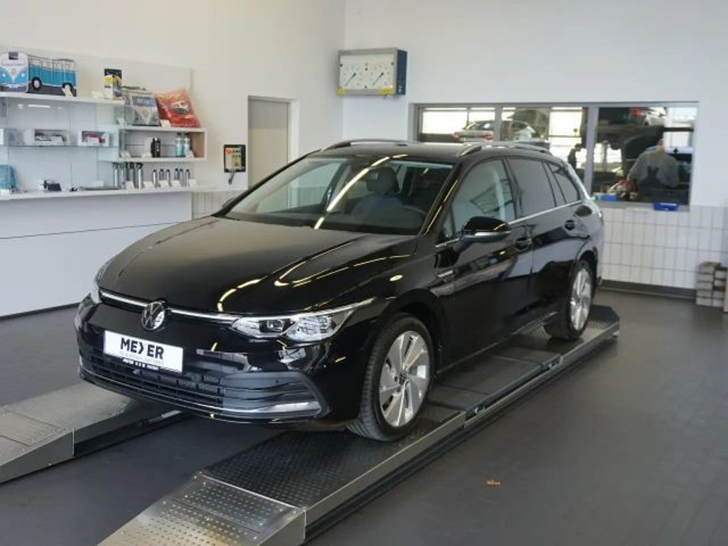 Volkswagen Golf DSG Style Variant Golf VIII 1.5 eTSI