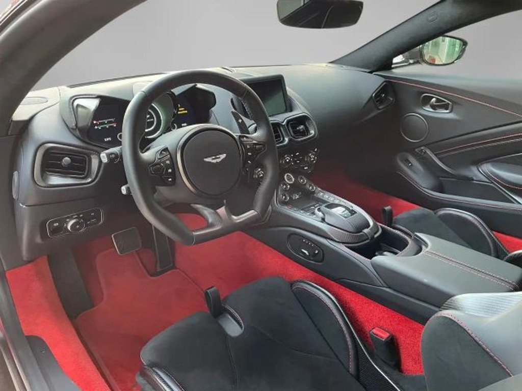 Aston Martin Vantage