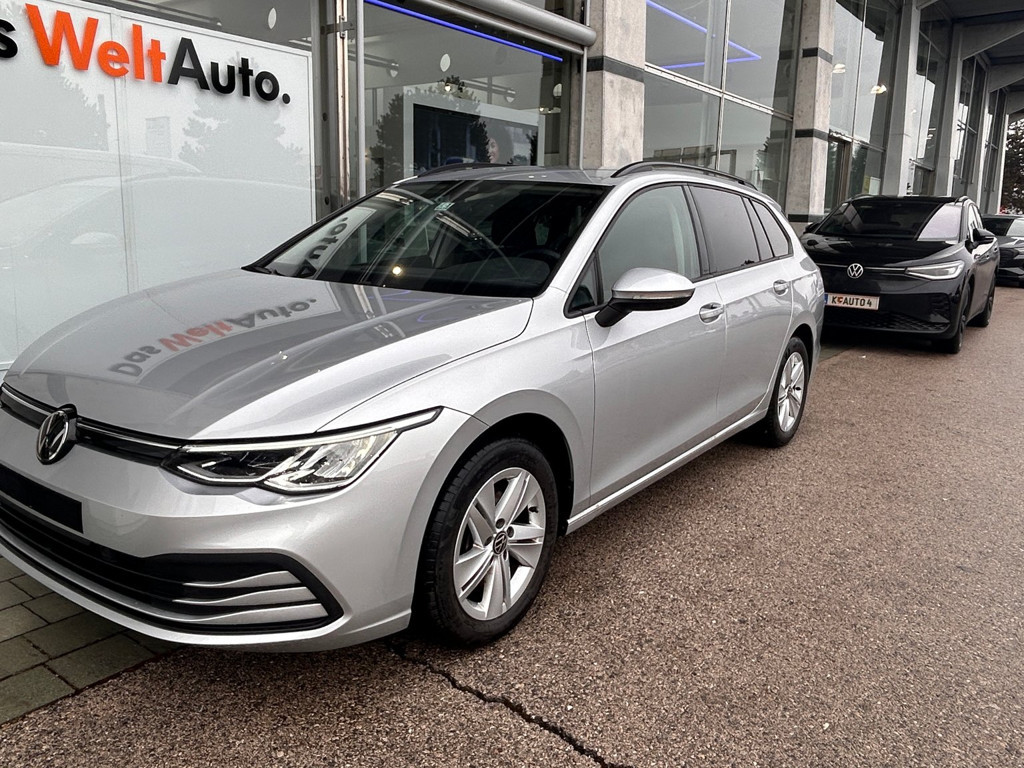 Volkswagen Golf Life Variant