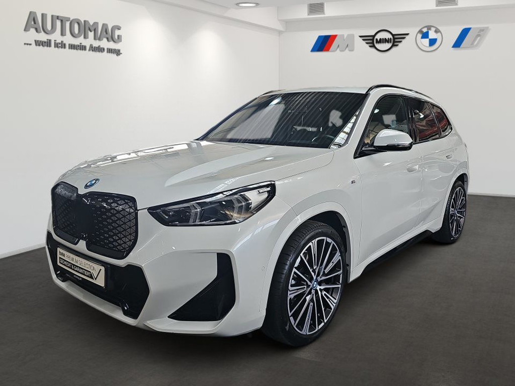 BMW iX1 xDrive30