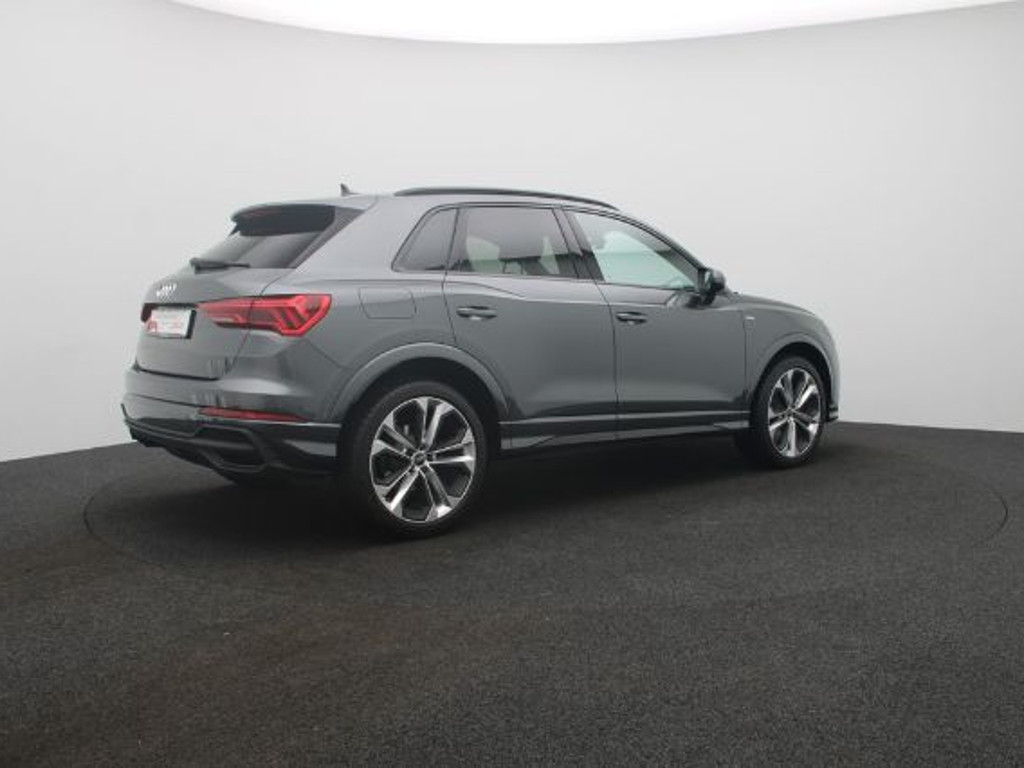 Audi Q3 S-Line S-Tronic 35 TFSI