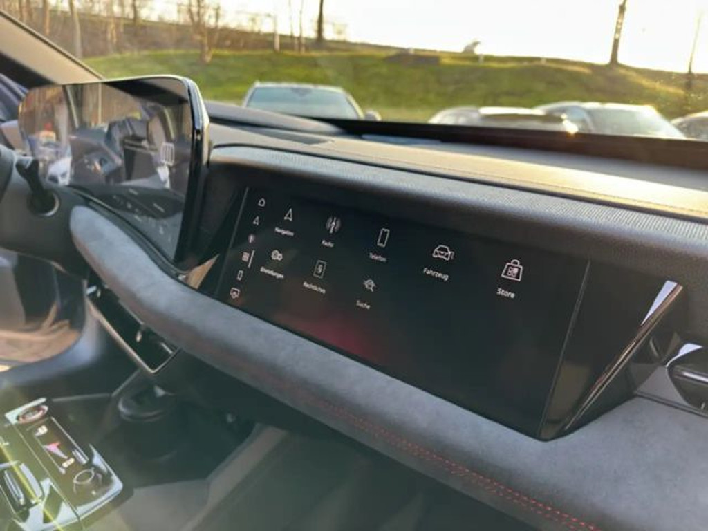 Audi S6 e-tron