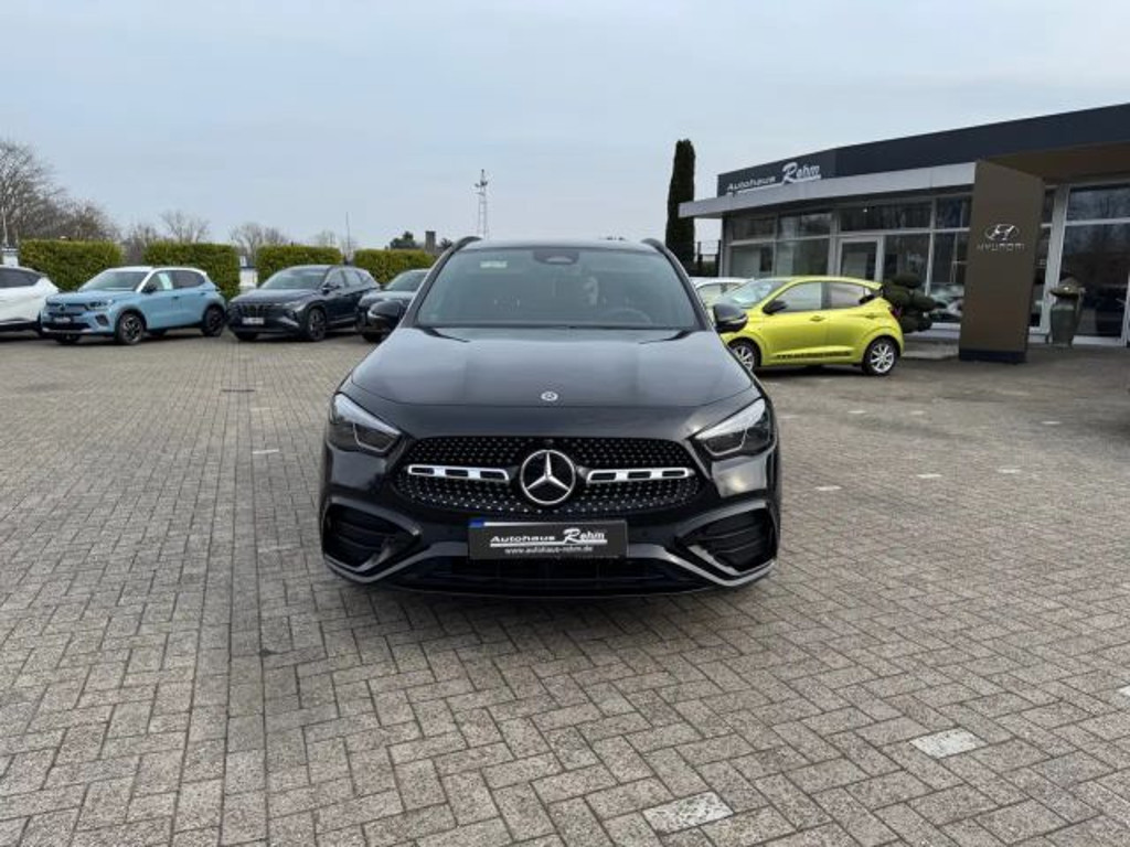 Mercedes-Benz GLA-Klasse GLA 200 AMG Line