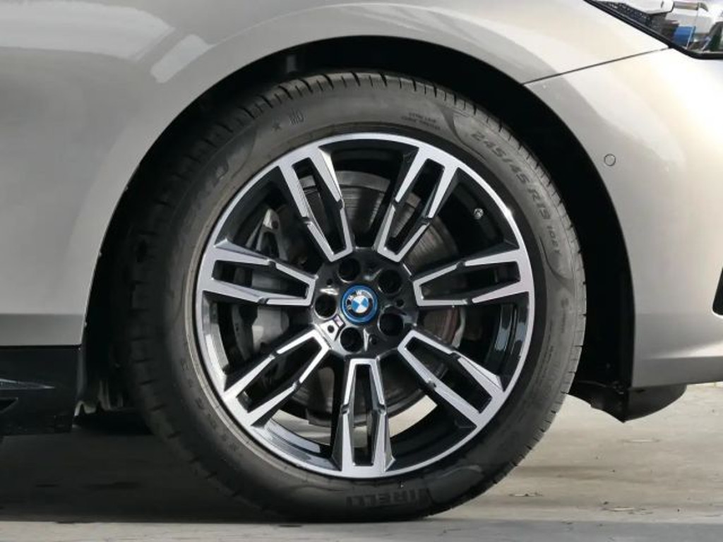 BMW i5 M-Sport eDrive40
