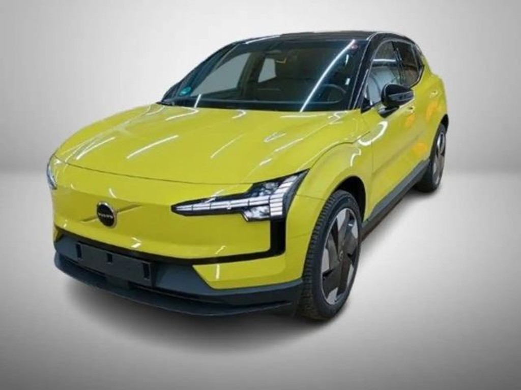 Volvo EX30 Plus Extended range