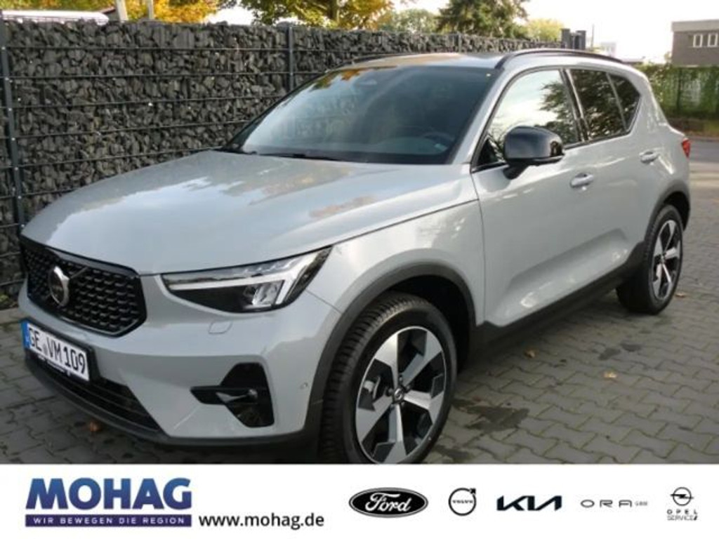 Volvo XC40 Plus Dark