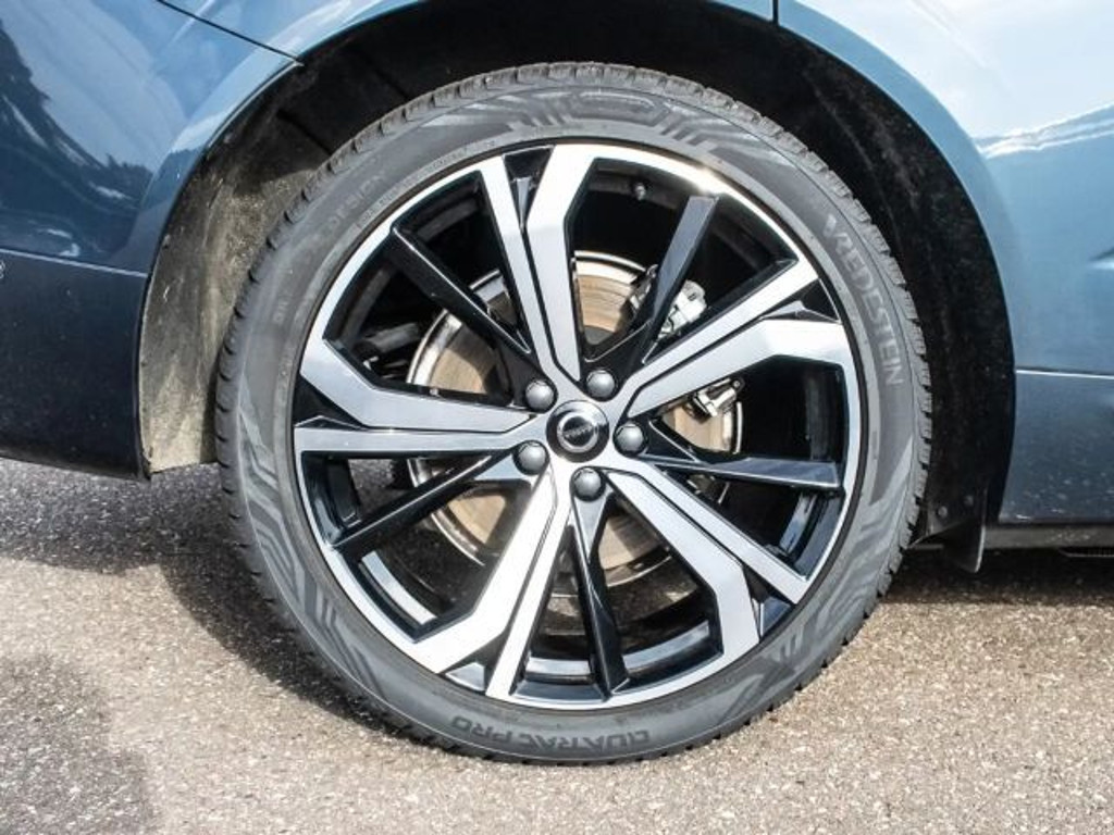 Volvo XC60 AWD Ultimate Dark