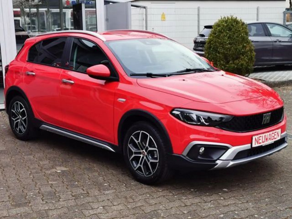 Fiat Tipo Cross RED