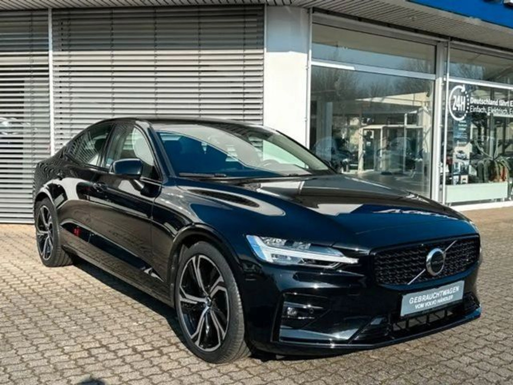Volvo S60 Plus Dark