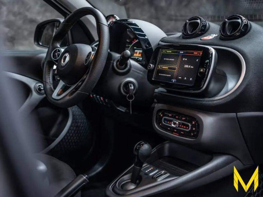 Smart EQ forfour