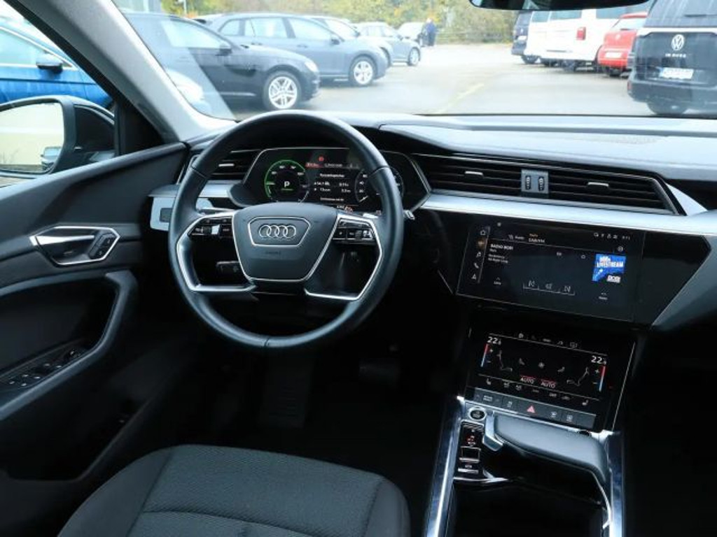 Audi e-tron Quattro 50