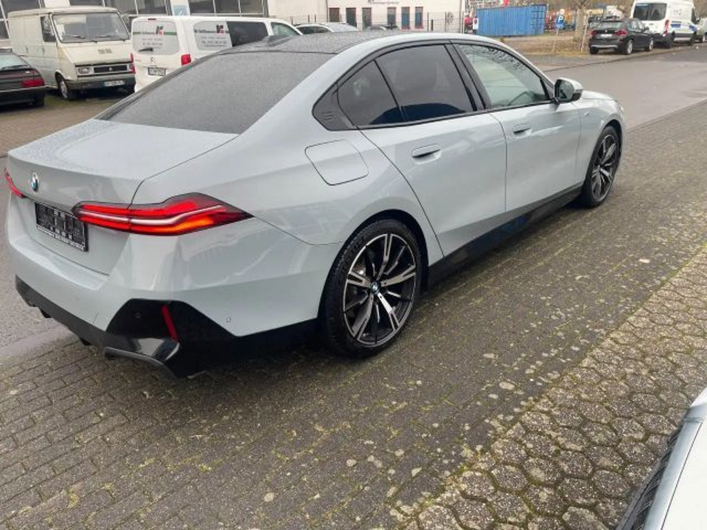 BMW 5 Serie 540 M-Sport xDrive Sedan 540d