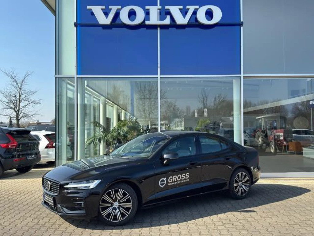 Volvo S60 Plus Dark