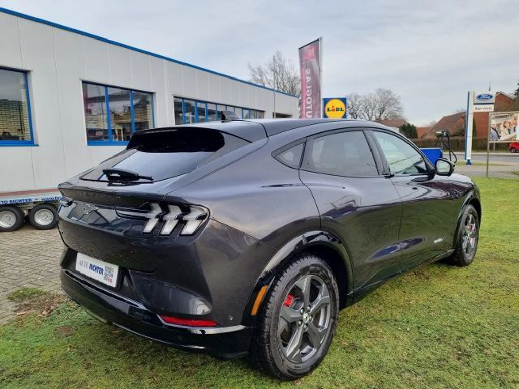 Ford Mustang Mach-E AWD