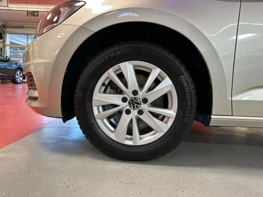 Volkswagen Touran DSG 1.5 TSI