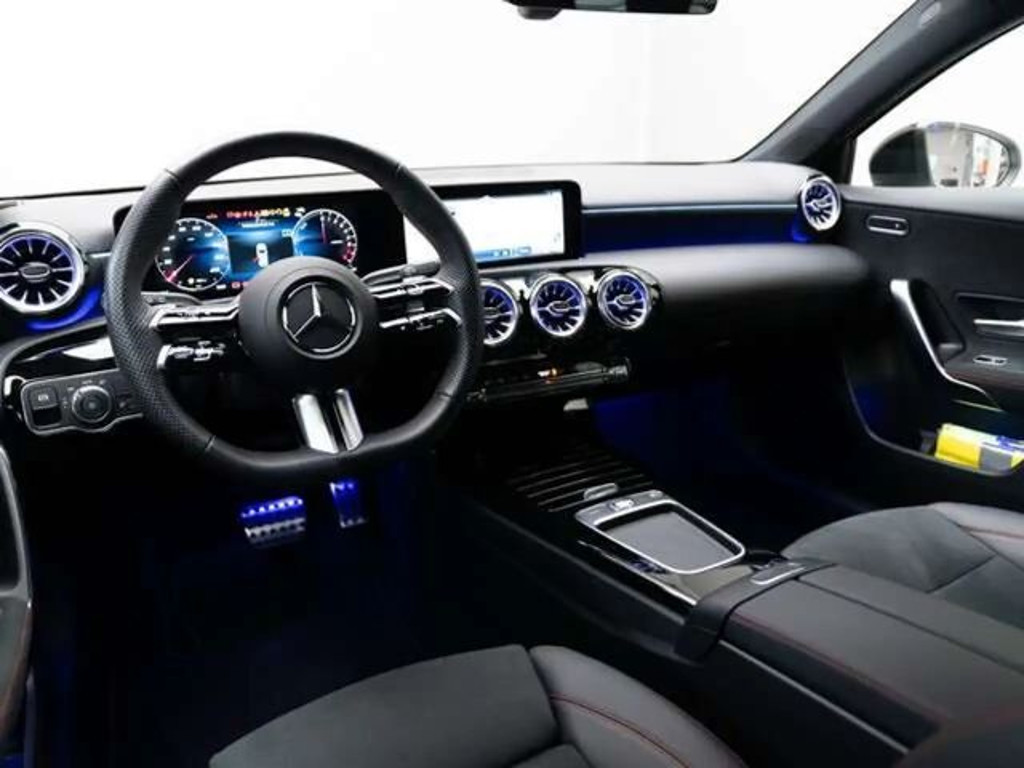 Mercedes-Benz A-Klasse A 250 A 250 e Hatchback