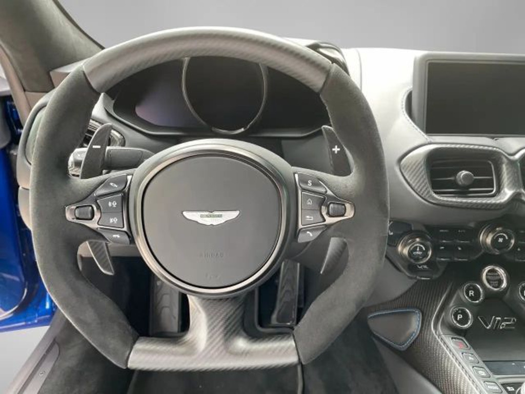 Aston Martin Vantage