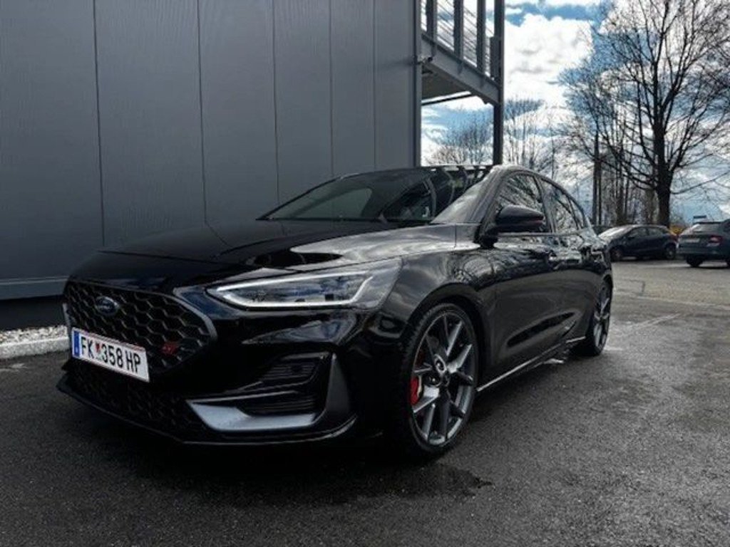 Ford Focus EcoBoost ST Line