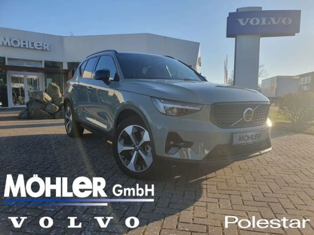 Volvo XC40 Plus Dark