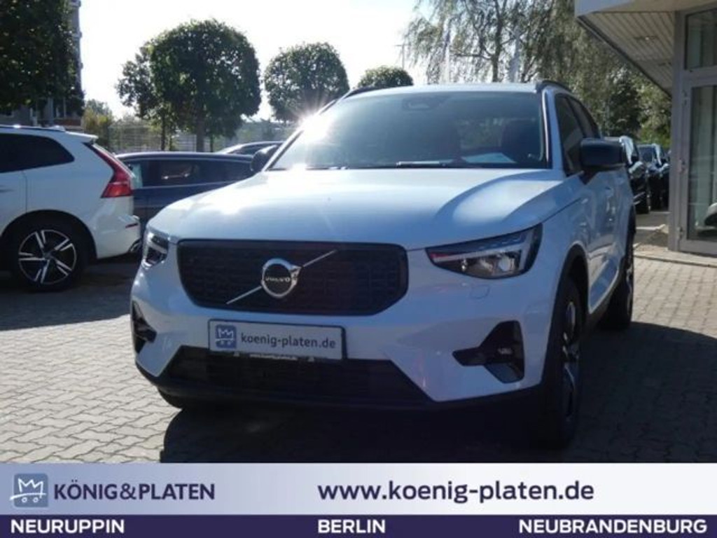 Volvo XC40 Plus Dark