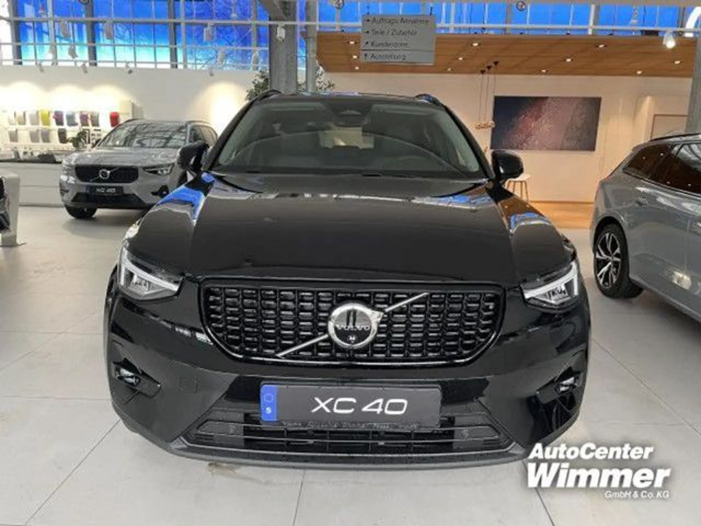 Volvo XC40 Ultimate Dark