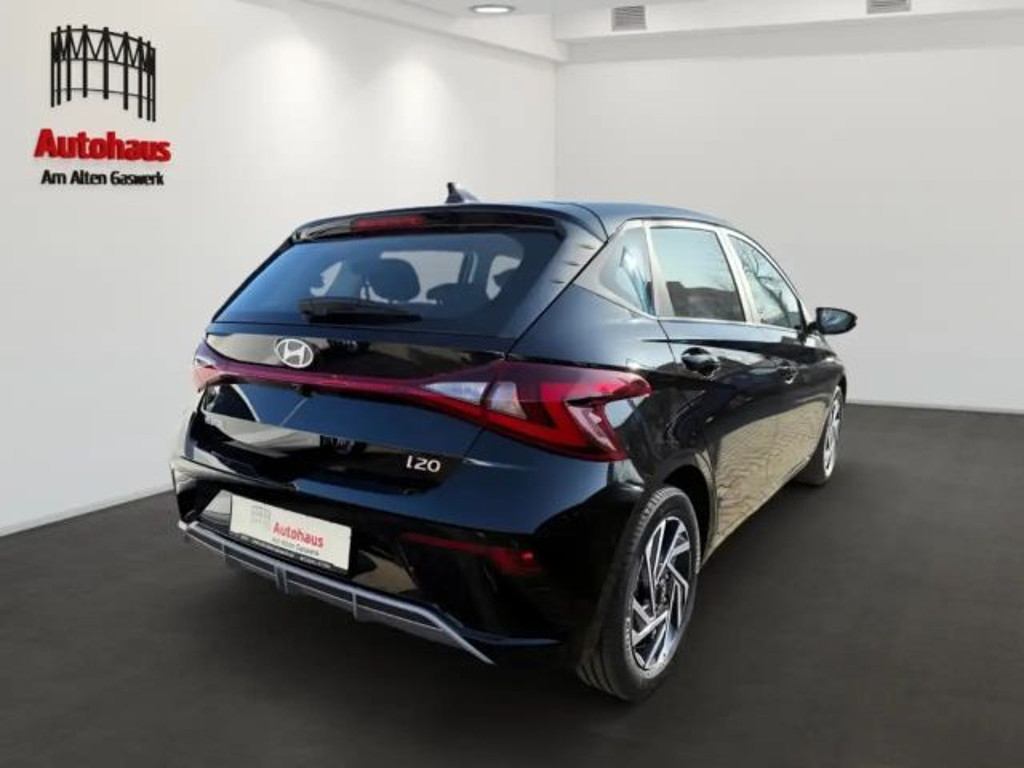 Hyundai i20 AUTOMATIK+KLIMAUTOM+BOSE-SOUND+NAVI+SITZHZG+VOLL-L