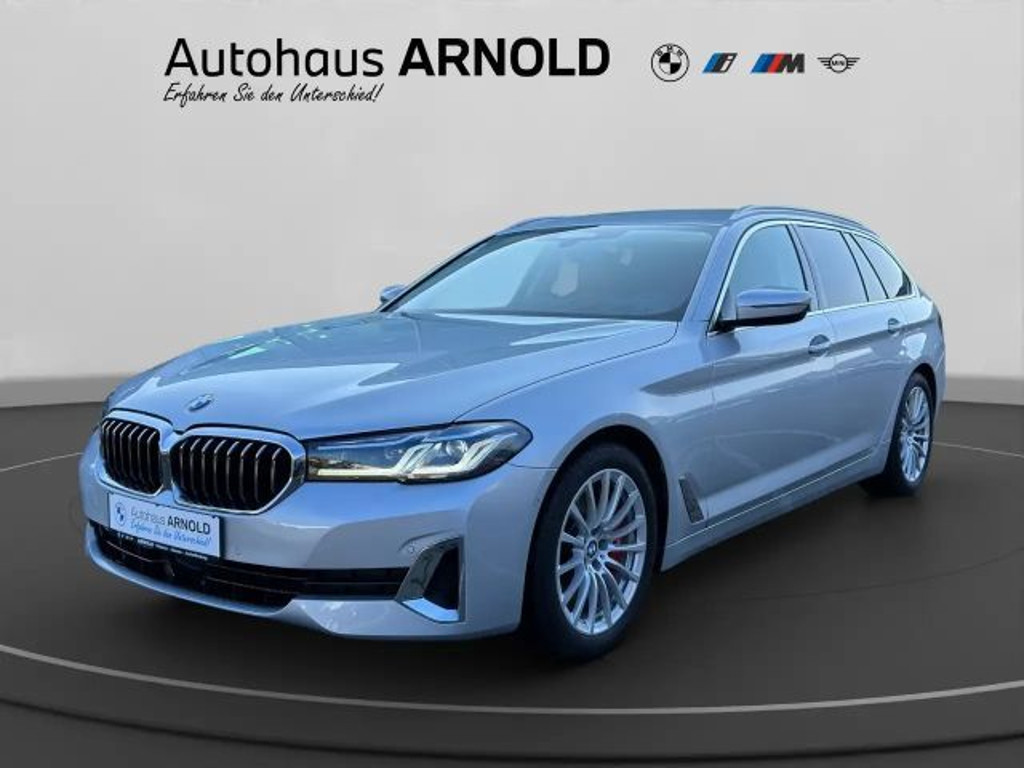 BMW 5 Serie 540 Luxury Line xDrive Touring 540i