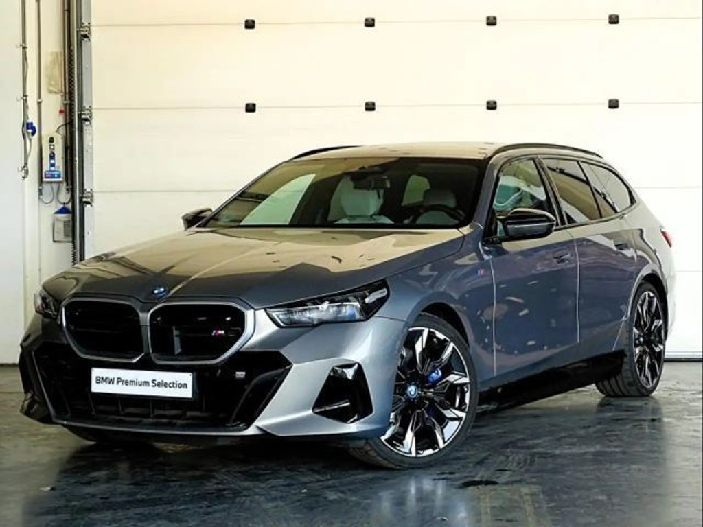 BMW i5 xDrive M60
