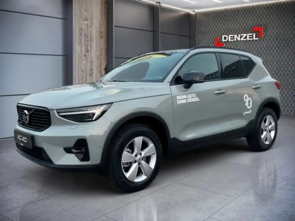 Volvo XC40 Plus Dark